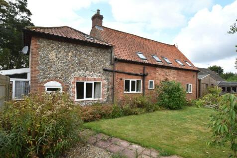 Grange Close, Melton Constable NR24 4 bed barn conversion for sale