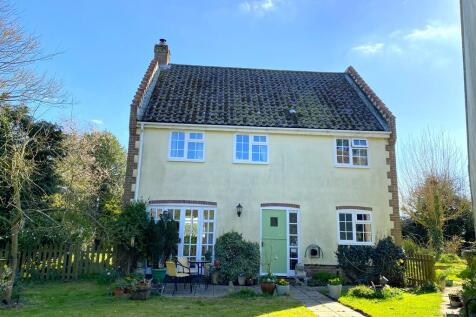 Barningham Place, Matlaske NR11 3 bed detached house for sale