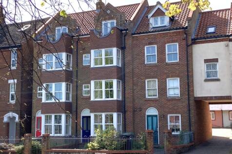 Poppyline Mews, Sheringham NR26 3 bed townhouse for sale