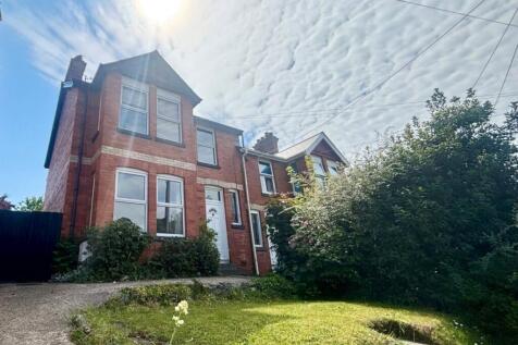 4 bedroom semi-detached house for sale