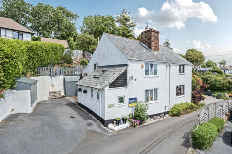 2 bedroom semi-detached house for sale