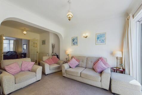 6 bedroom semi-detached house for sale