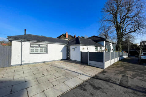 The Drive, Bredbury 3 bed detached bungalow for sale