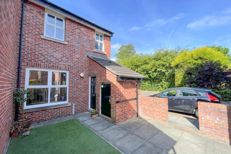 3 bedroom end of terrace house for sale
