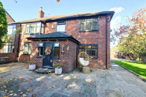 5 bedroom semi-detached house for sale