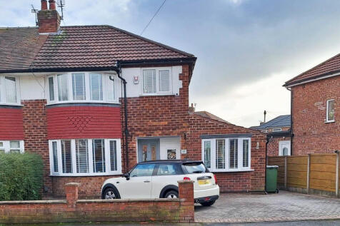 3 bedroom semi-detached house for sale