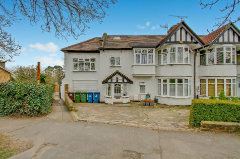 6 bedroom semi-detached house for sale
