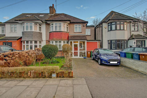 4 bedroom semi-detached house for sale