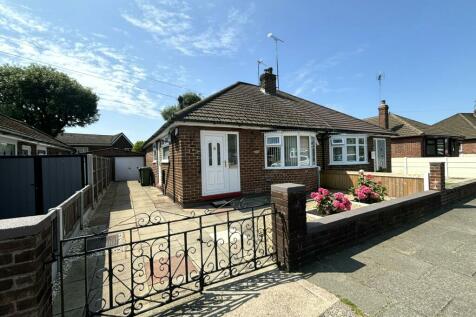 2 bedroom semi-detached bungalow for sale