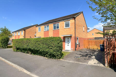 3 bedroom semi-detached house for sale