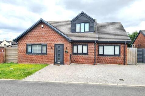 Meadow View Gardens, Droylsden 3 bed bungalow for sale