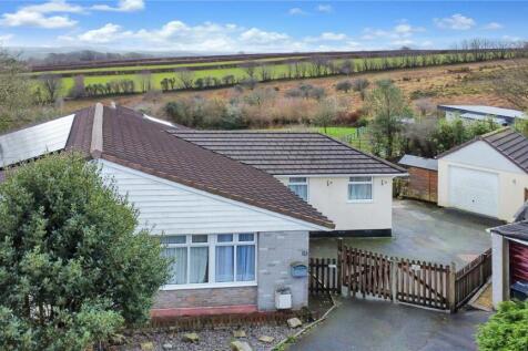 Trelawney Gardens, Liskeard PL14 3 bed bungalow for sale