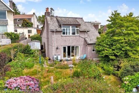Maddever Crescent, Cornwall PL14 3 bed detached house for sale