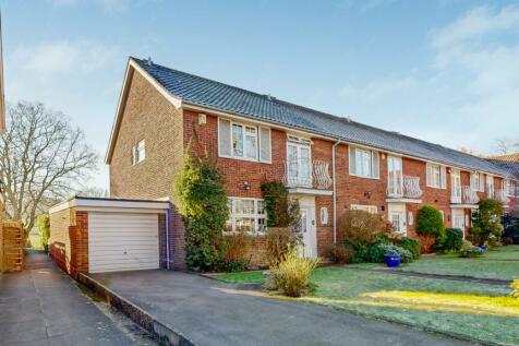 4 bedroom end of terrace house for sale