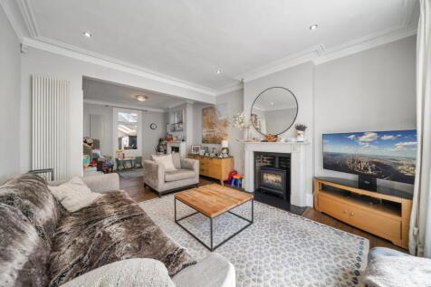 5 bedroom terraced house for sale