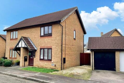 Groombridge, Kents Hill, Milton... 3 bed semi