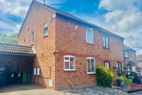 Quinton Drive, Bradwell, Milton... 3 bed semi