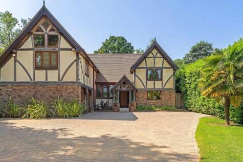 6 bedroom detached house for sale