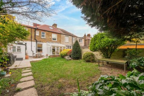 Lower Richmond Road, East Sheen, London 3 bed flat for sale