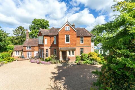 8 bedroom detached house for sale