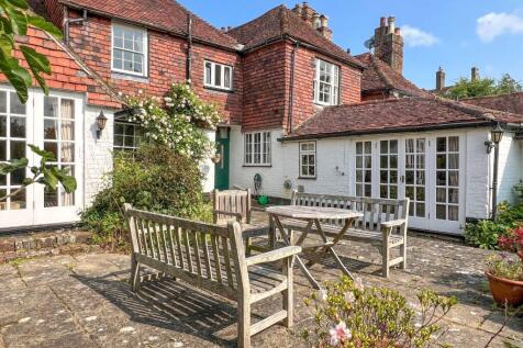 High Street, Robertsbridge 4 bed house for sale