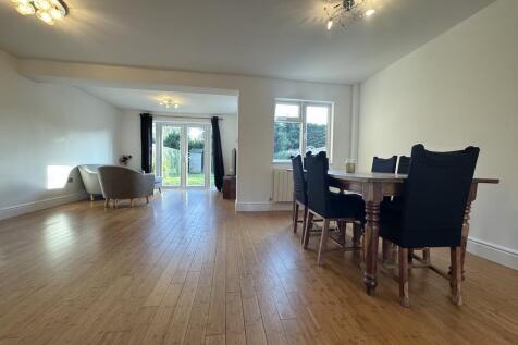 Calluna Drive, Copthorne, Crawley 3 bed detached house for sale