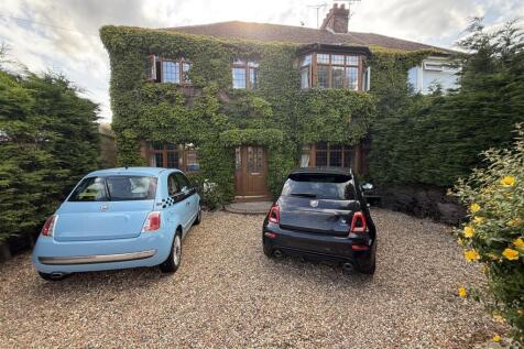 6 bedroom semi-detached house for sale