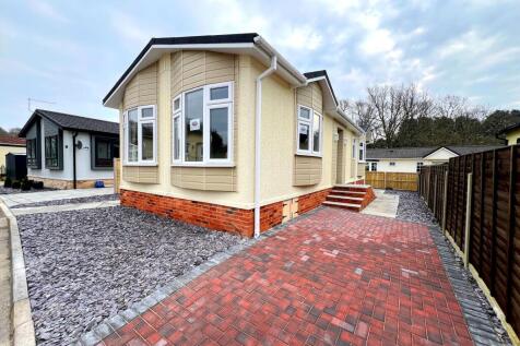 Woodlands Park, Stopples Lane... 2 bed park home for sale