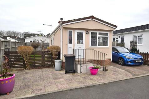 Woodlands Park, Stopples Lane... 2 bed mobile home for sale