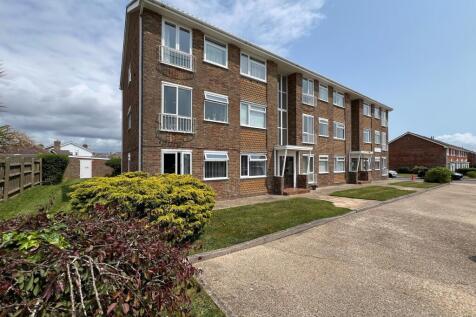 Grove Road, Barton On Sea, New... 2 bed ground floor flat for sale