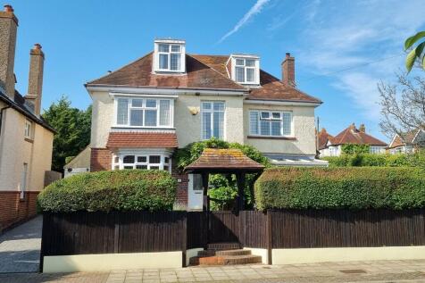 6 bedroom detached house for sale