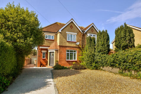3 bedroom semi-detached house for sale