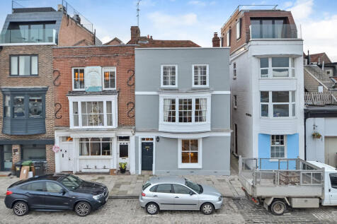 4 bedroom town house for sale