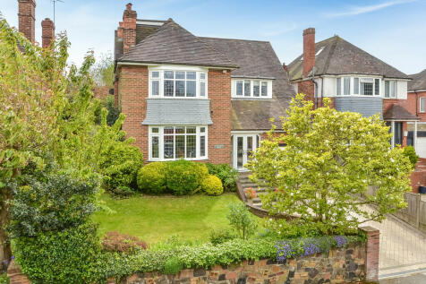 6 bedroom detached house for sale