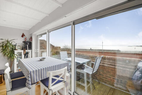 4 bedroom town house for sale