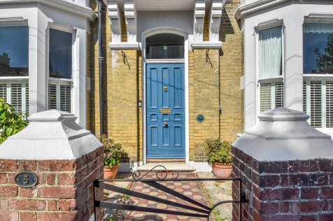 7 bedroom detached house for sale