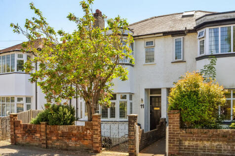 4 bedroom semi-detached house for sale