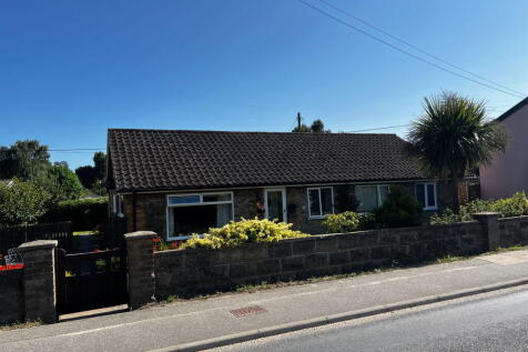 Knodishall, Near The Heritage Coast... 3 bed detached bungalow for sale