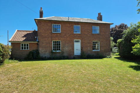 4 bedroom country house for sale