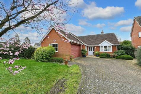 3 bedroom detached bungalow for sale