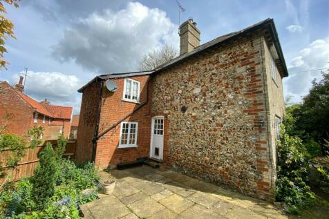 2 bedroom cottage for sale