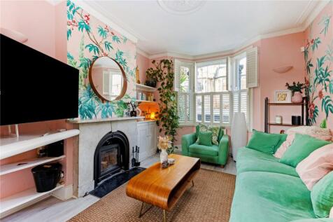 Roding Road, London, E5 4 bed terraced house for sale