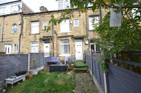 Back Cavendish Road, Bradford BD10 2 bed terraced house for sale