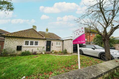 4 bedroom bungalow for sale