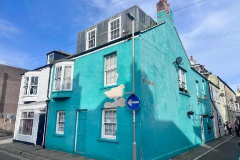 3 bedroom town house for sale