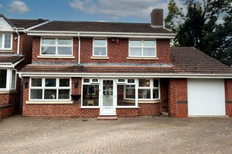 4 bedroom detached house for sale