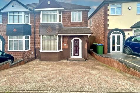 3 bedroom semi-detached house for sale