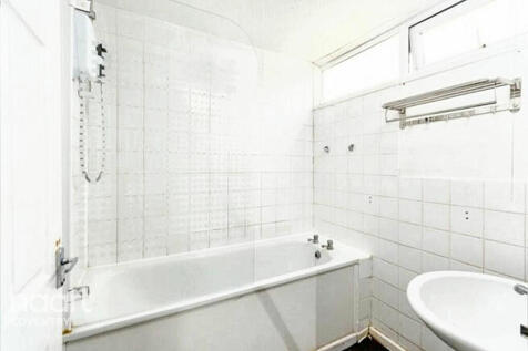 Hampshire Close, Coventry 3 bed terraced house for sale