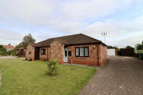 2 bedroom semi-detached bungalow for sale