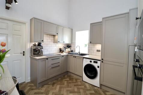 Hudson Court, Market Weighton, York 2 bed apartment for sale